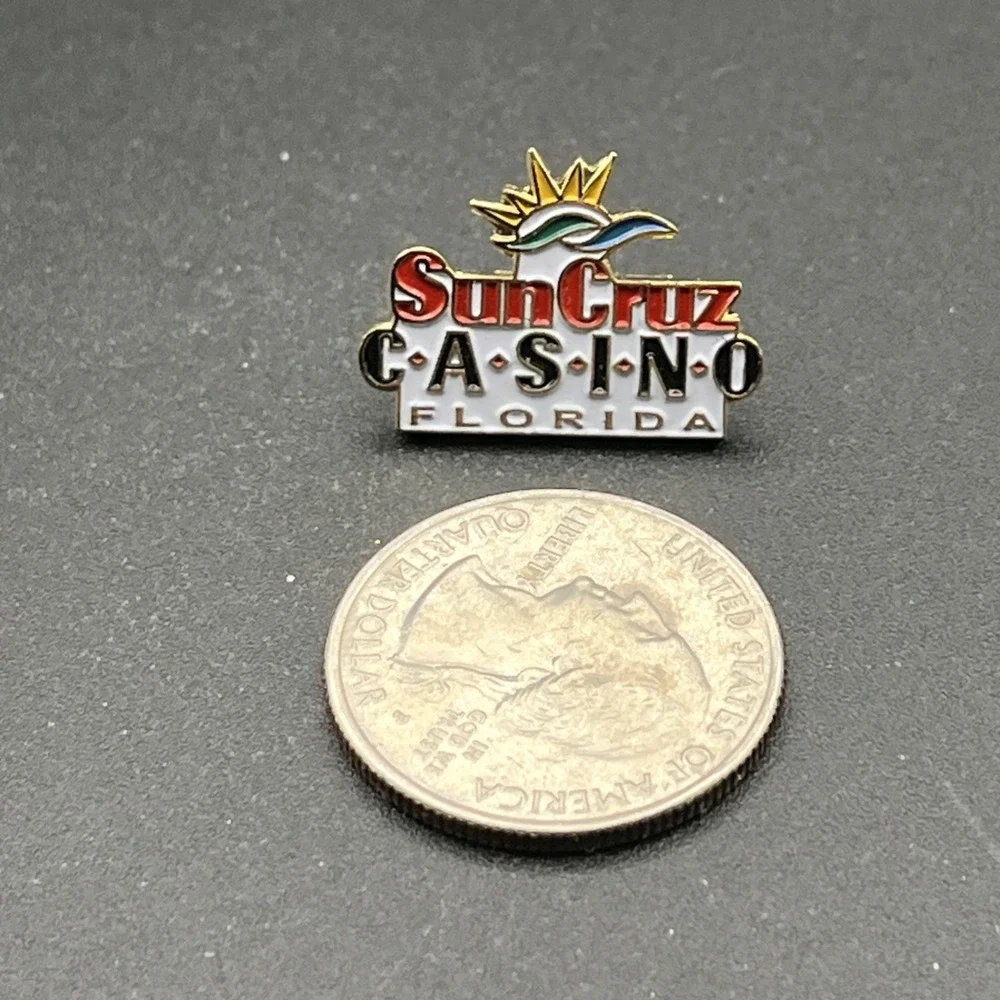 Sun‎ Cruz Casino Florida Lapel Hat Pin